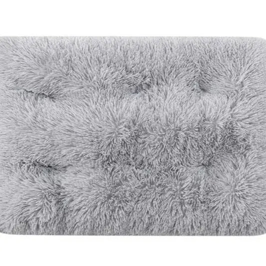 Premium Soft Faux Fur Pet Bed - Non-Slip Comfortable Sleeping Pad for Dogs and Cats, XL Size, Washable and Cozy Design for All Breeds and Seasons, Light Grey