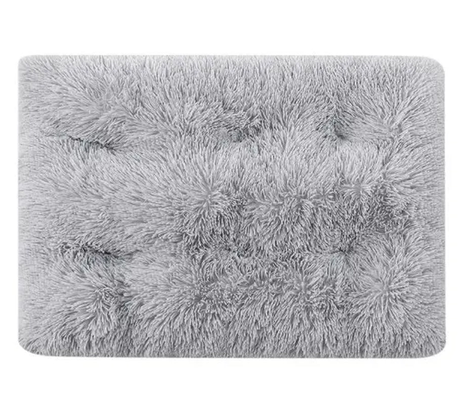 Premium Soft Faux Fur Pet Bed - Non-Slip Comfortable Sleeping Pad for Dogs and Cats, XL Size, Washable and Cozy Design for All Breeds and Seasons, Light Grey